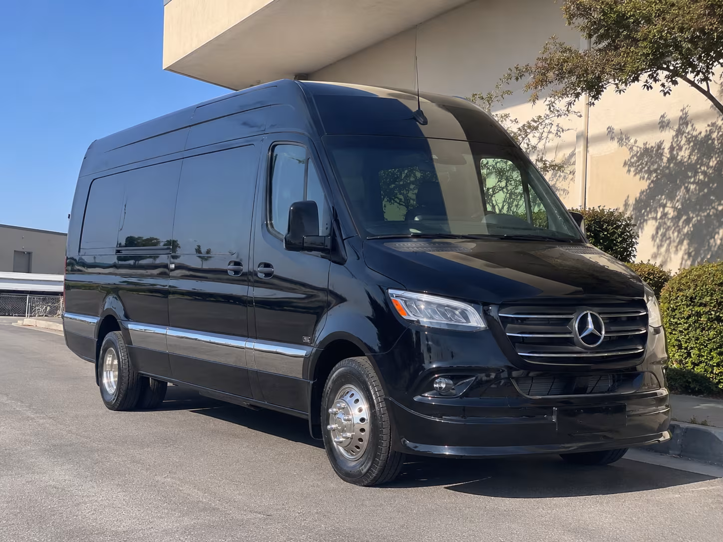 bus rental options for daytona beach trips