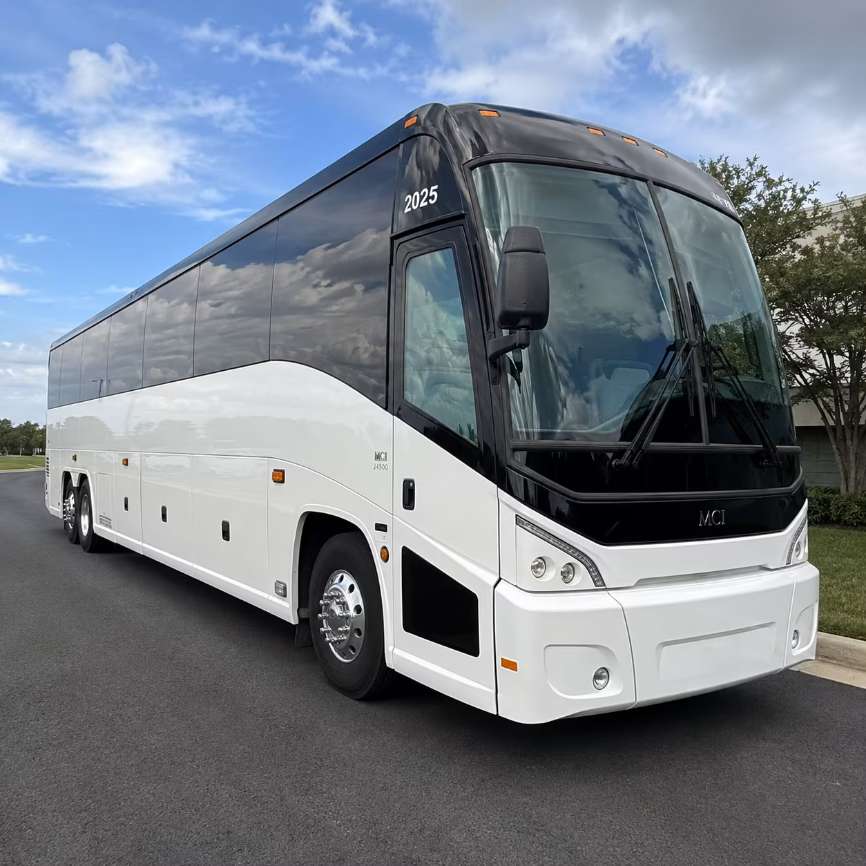 charter buses to daytona international speedway races and events