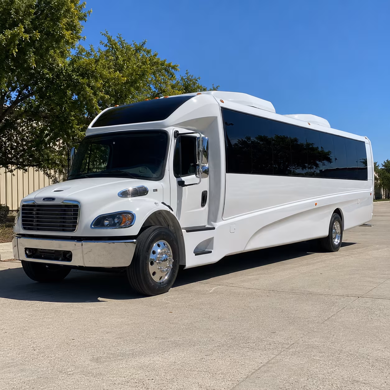 secure transportation for your next airport transfer 1